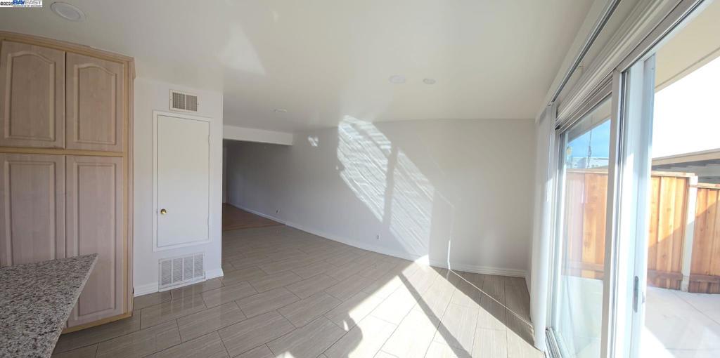 NORTHGATE WEST - Residential