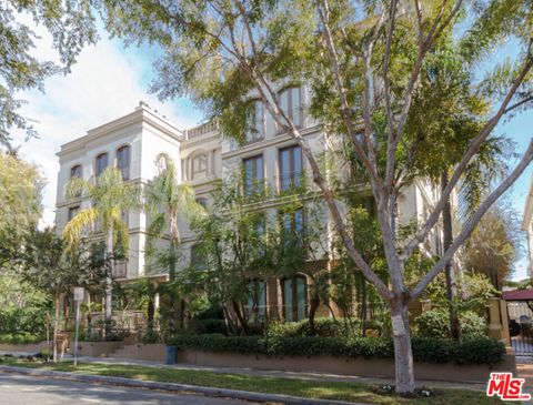 Photo of 132 S Crescent Drive #103, Beverly Hills, CA 90212 (MLS # 26682783)
