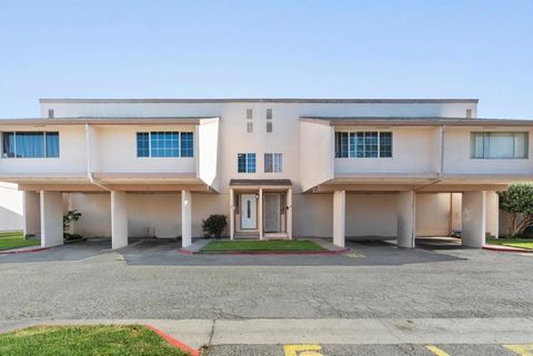 Photo of 912 Acosta Plaza #11, Salinas, CA 93905 (MLS # ML82025253)