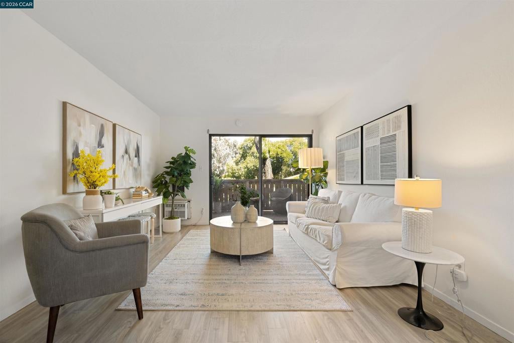101 Kinross Dr 9