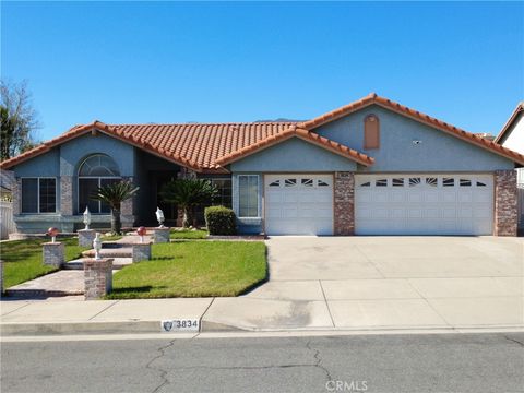 Photo of 3834 N Silver Tree Court, Rialto, CA 92377 (MLS # PW26025468)