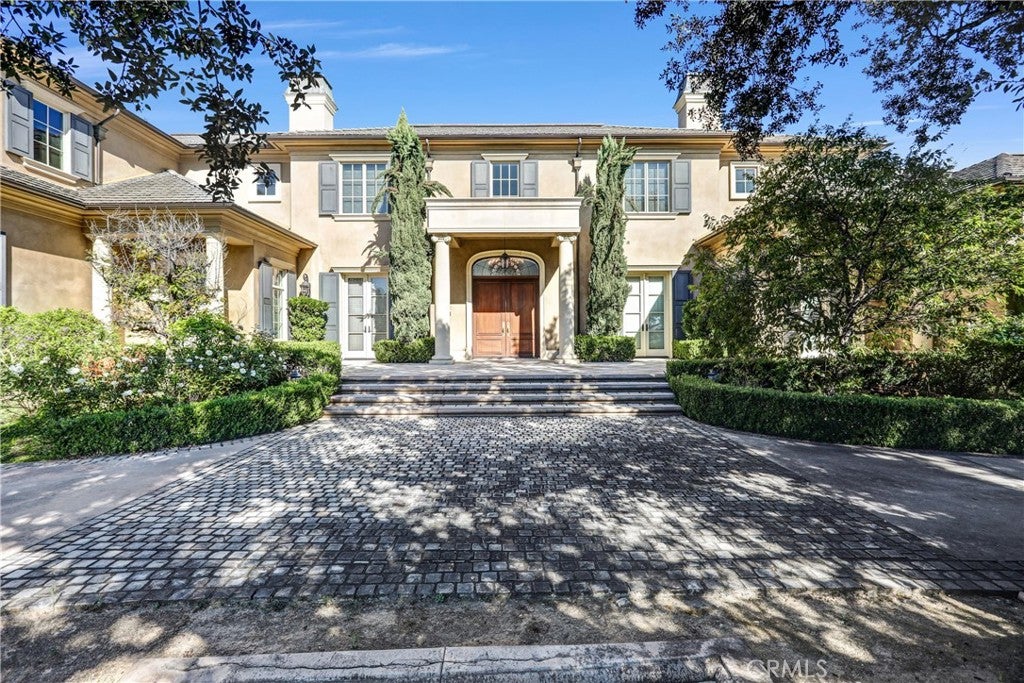 729 Anoakia Ln