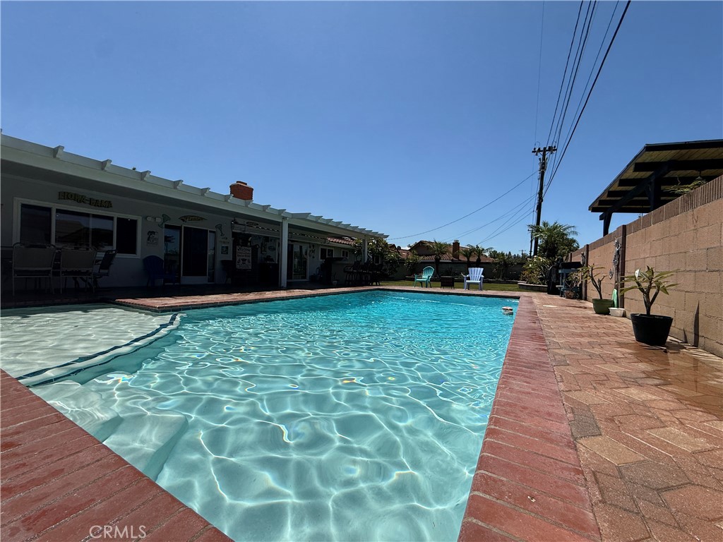 223 N Garsden