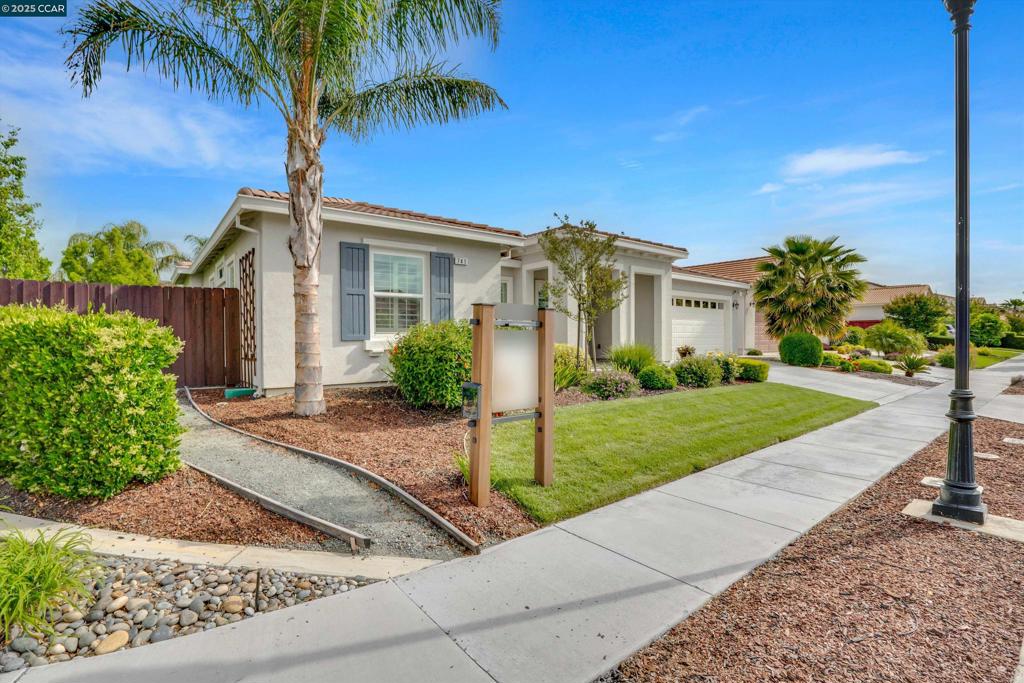 HAWTHORNE - Residential