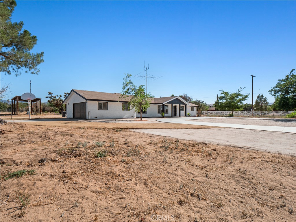 2350 W Avenue N12
