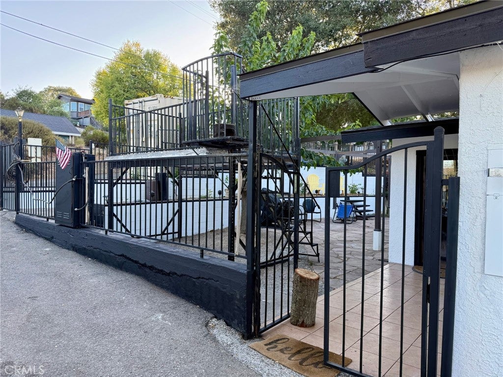 4633 Estrada