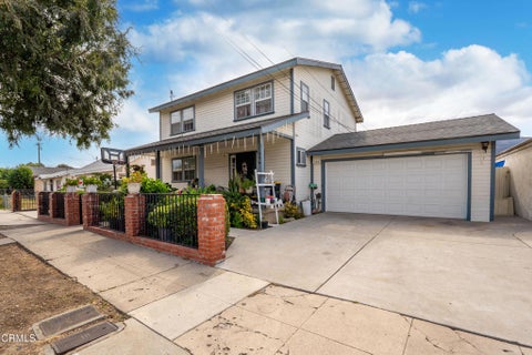 Photo of 1006 E Ventura Street, Santa Paula, CA 93060 (MLS # V1-38865)