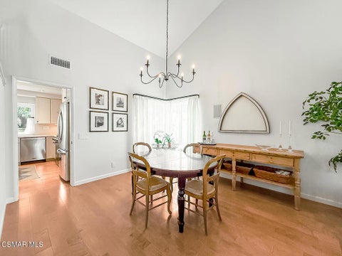Tiny photo for 2056 Stonehill Circle, Thousand Oaks, CA 91360 (MLS # 226005059)