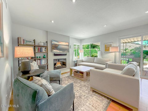 Tiny photo for 2056 Stonehill Circle, Thousand Oaks, CA 91360 (MLS # 226005059)