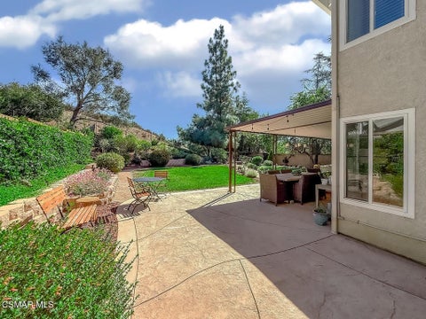 Tiny photo for 2056 Stonehill Circle, Thousand Oaks, CA 91360 (MLS # 226005059)