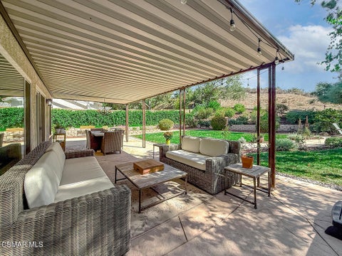 Tiny photo for 2056 Stonehill Circle, Thousand Oaks, CA 91360 (MLS # 226005059)