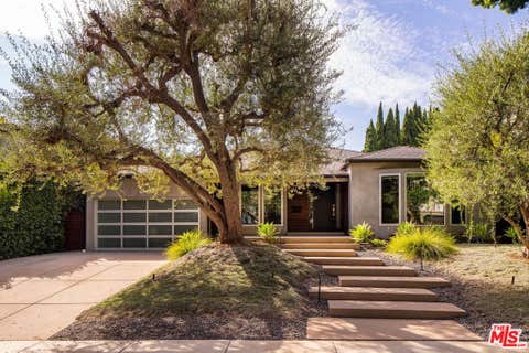 Photo of 10481 Lindbrook Drive, Los Angeles, CA 90024 (MLS # 26874245)