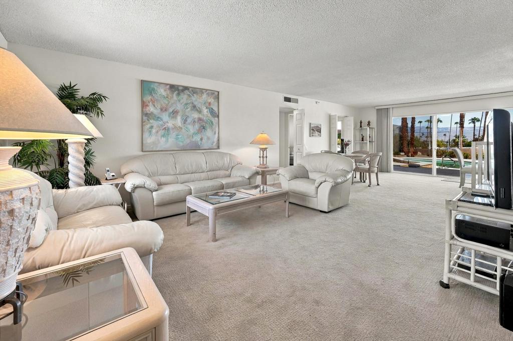 73358 Grapevine Lane