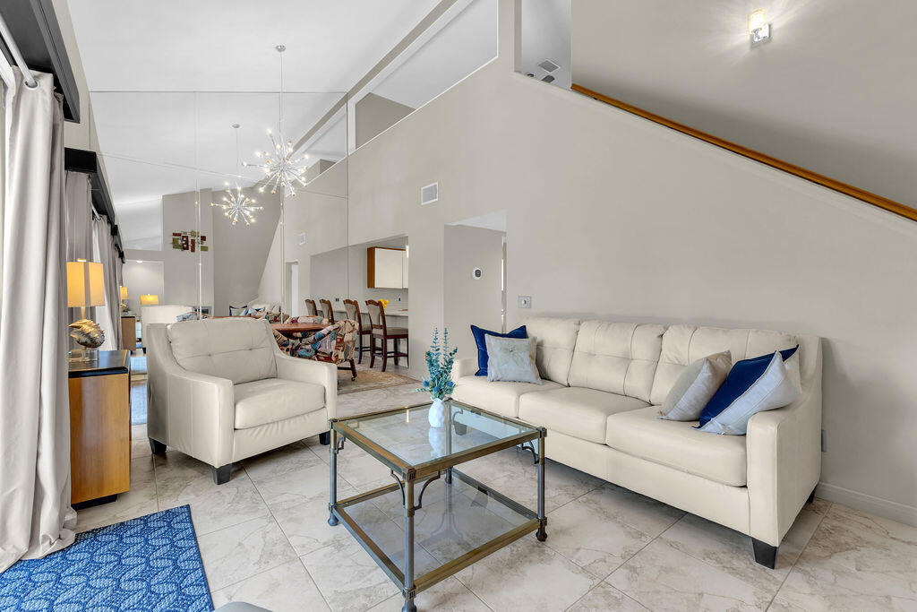 204 Lakecrest Lane