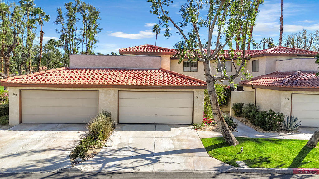 204 Lakecrest Lane