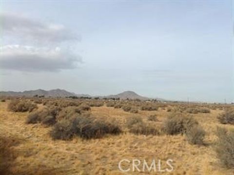 Photo of 0 THUNDERBIRD, Apple Valley, CA 92307 (MLS # HD26048373)