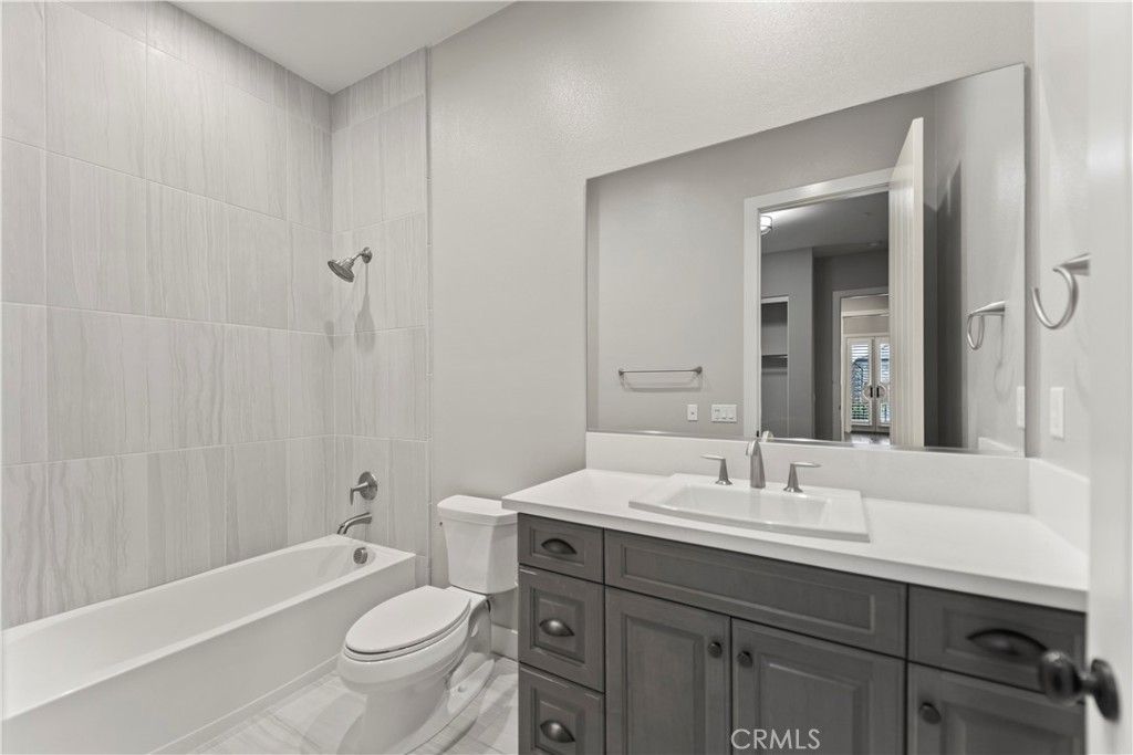 listing image 130720814380787297427