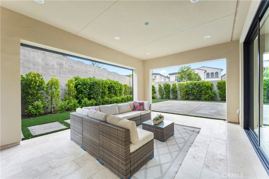 listing image 130721136460402451818