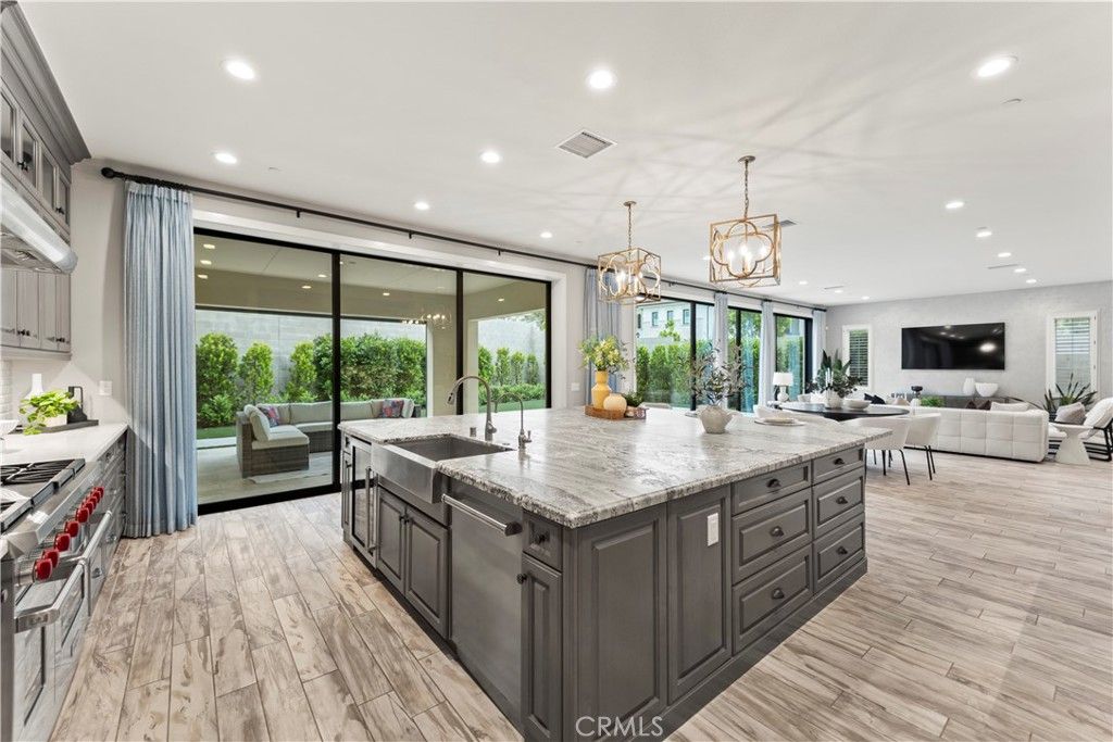 listing image 130729795409800151916