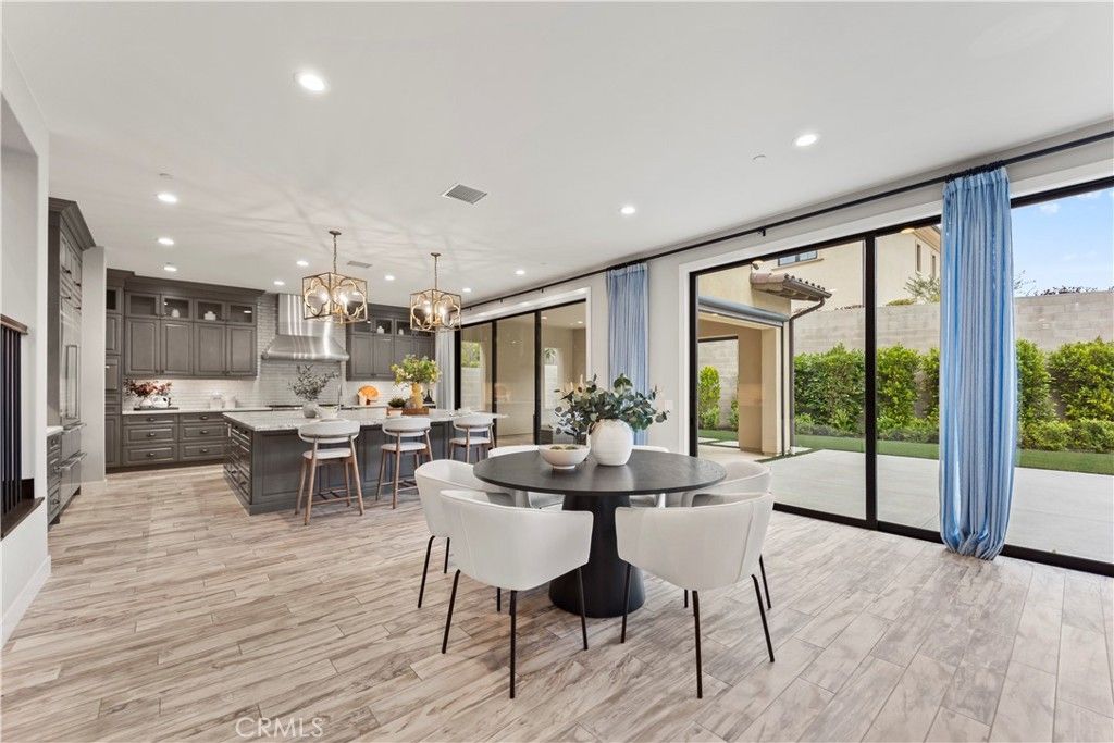 listing image 130728088539556561697