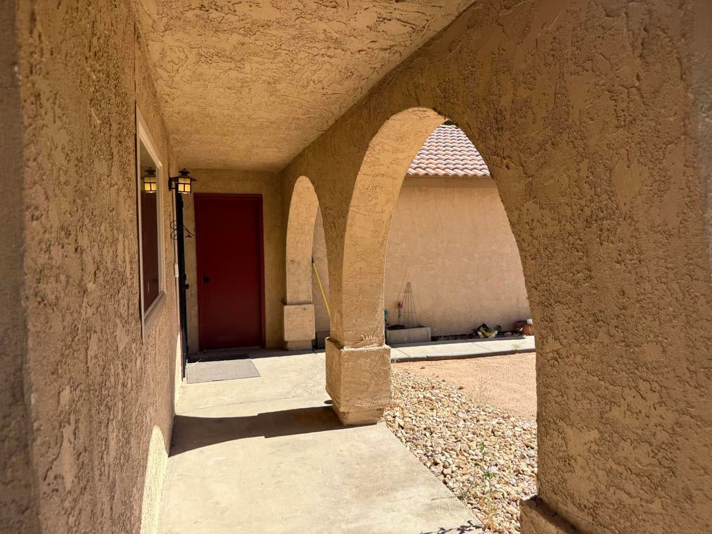 51890 Avenida Villa