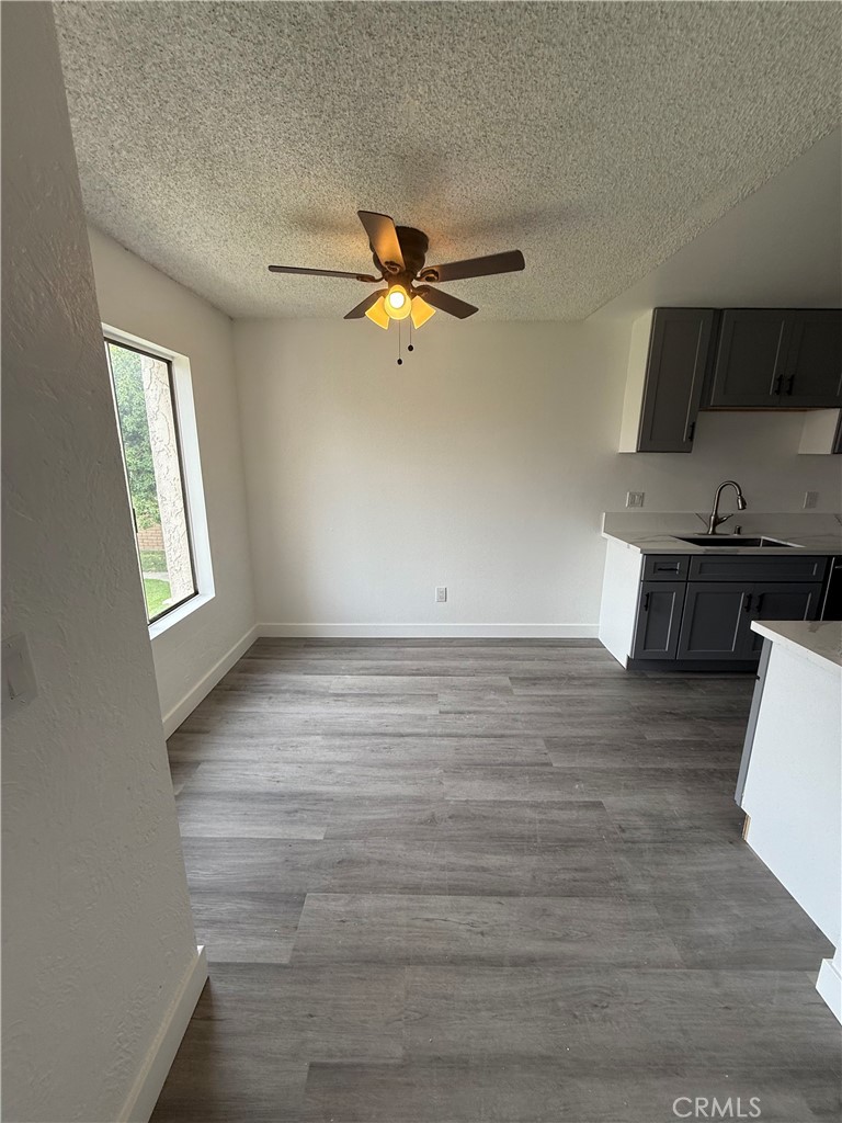 700 West La Veta Avenue E4