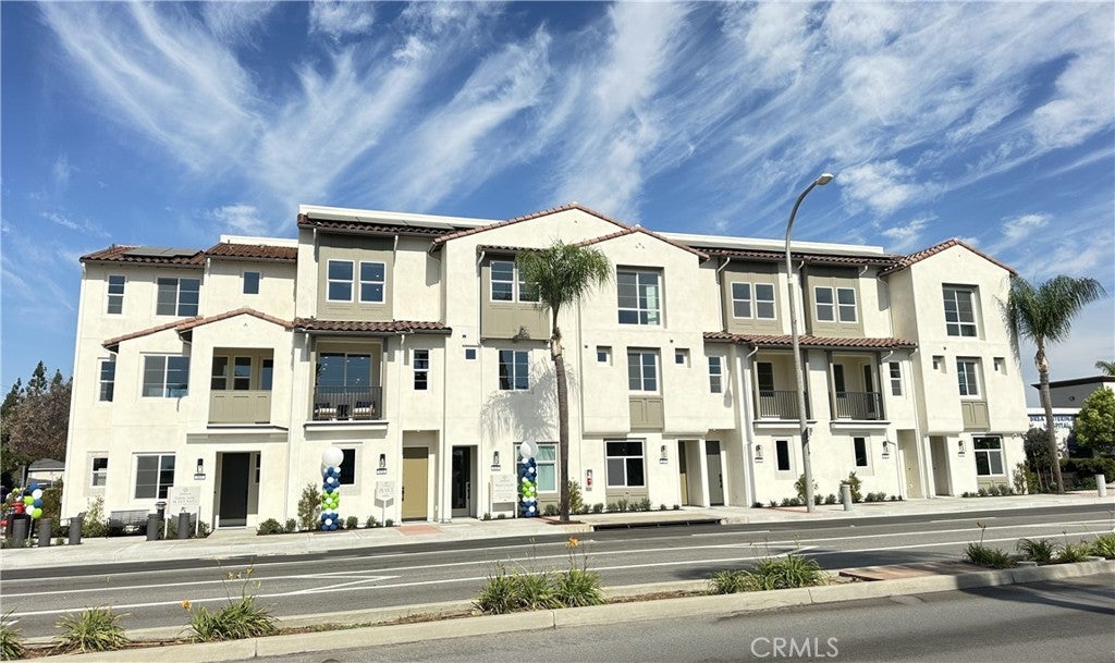 685 S Brea Boulevard