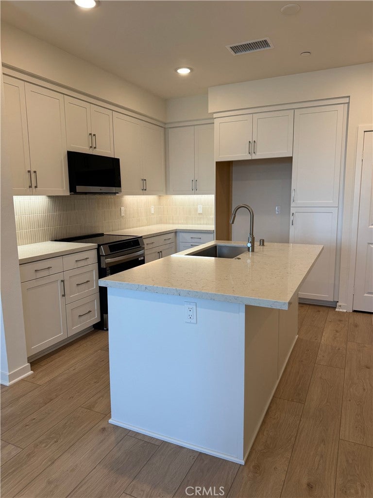 685 S Brea Boulevard 102