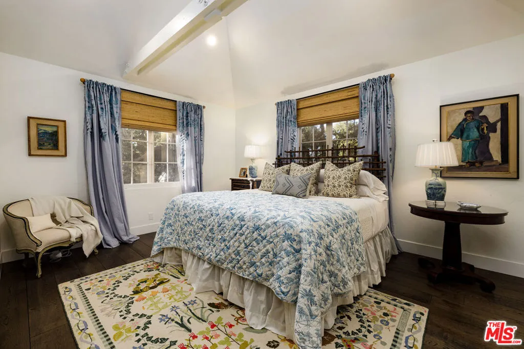 Santa Barbara, California 93105, United States, 4 Bedrooms Bedrooms, ,5 BathroomsBathrooms,Residential,Pending,22149