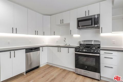 Photo of 10821 Hartsook Street, North Hollywood, CA 91601 (MLS # 26840997)