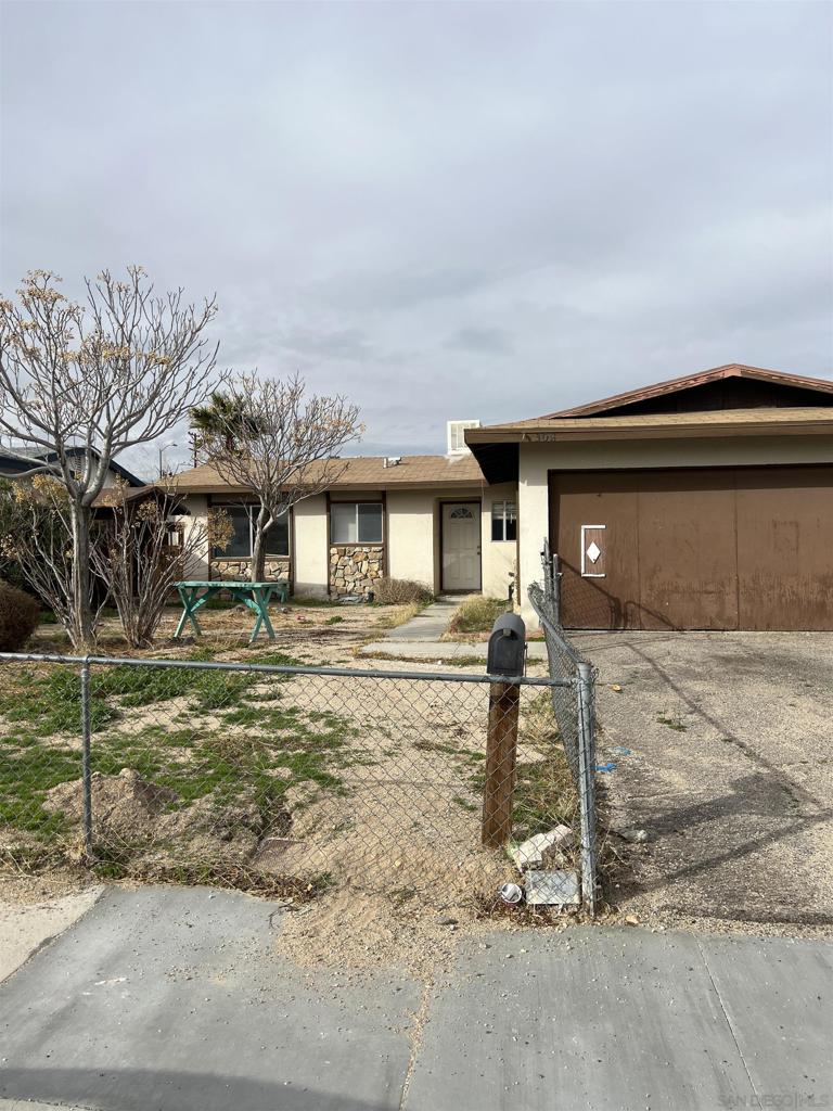 This short sale four bedroom three bath home is a contractor's dream. Start from scratch by making this home your own from top to bottom with some heaving lifting.