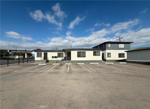 Photo of 124 W Rosecrans Ave, Compton, CA 90222 (MLS # SR25120491)
