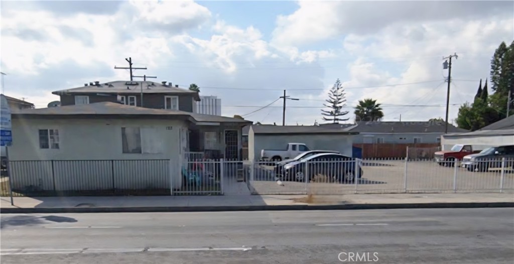 Great investment property! Close to freeways, shopping, parks, schools, and more. Property being sold with occupants.