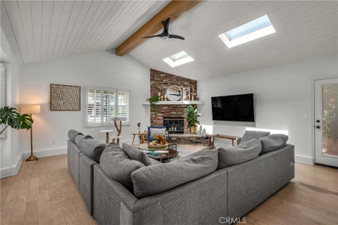 Tiny photo for 7460 Sausalito AVE, West Hills, CA 91307 (MLS # SR26077519)