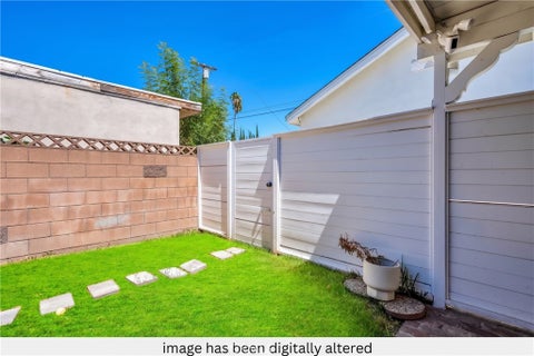 Tiny photo for 7460 Sausalito AVE, West Hills, CA 91307 (MLS # SR26077519)