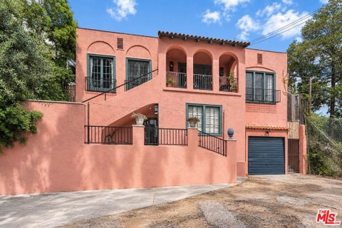 Photo of 2118 Woodland Way, Los Angeles, CA 90068 (MLS # 26990357)