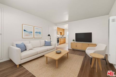 Photo of 311 Sheldon Street #4, El Segundo, CA 90245 (MLS # 25609047)