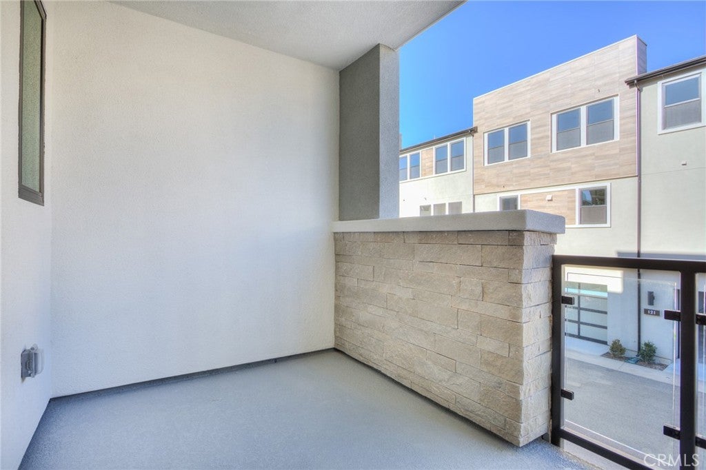 124 Sawtelle