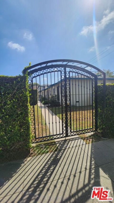 Photo of 3872 College Avenue, Culver City, CA 90232 (MLS # 25539125)