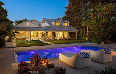 Photo of 2419 Santiago DR, Newport Beach, CA 92660 (MLS # NP26157680)