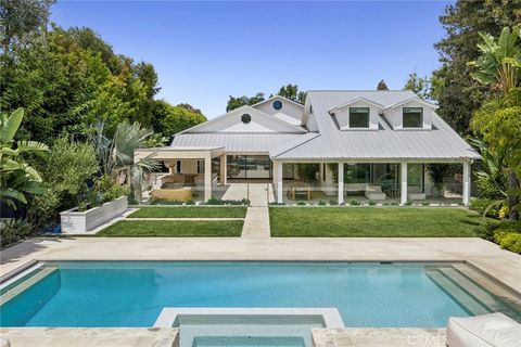 Photo of 2419 Santiago DR, Newport Beach, CA 92660 (MLS # NP26157680)