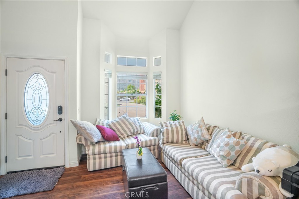 430 W Walnut Avenue W