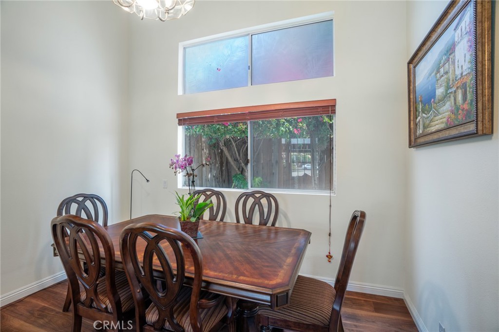430 W Walnut Avenue W