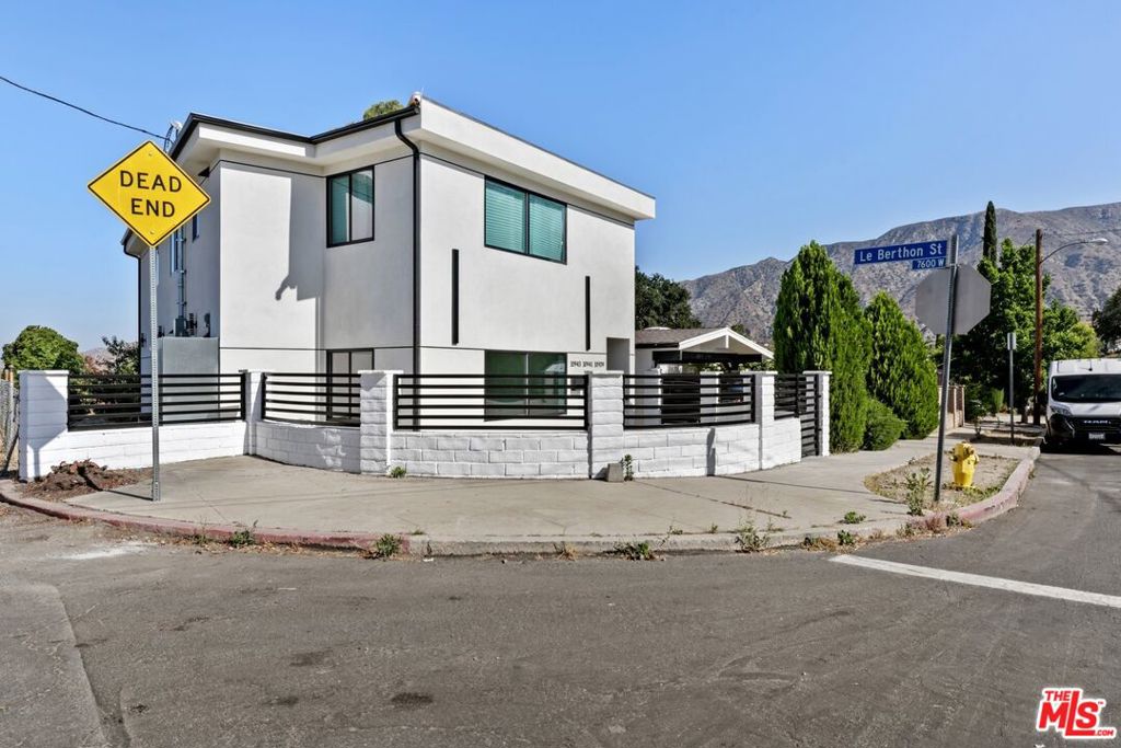 Be the first to live in this brand-new 3-bedroom, 2-bathroom ADU located in a peaceful residential neighborhood of Tujunga. This beautifully constructed unit features recessed lighting, laminate flooring, quartz countertops, and sleek stainless steel appliances throughout. With a stackable laundry hookup, modern design, and high-quality finishes, this home offers both style and convenience. Enjoy stunning mountain views in a quiet setting, while benefiting from solar power, keeping your electric bill to a minimumtenant only pays electricity. A rare opportunity to enjoy new construction in a serene, scenic location!