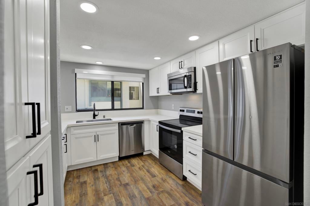 8878 Regents Road 201