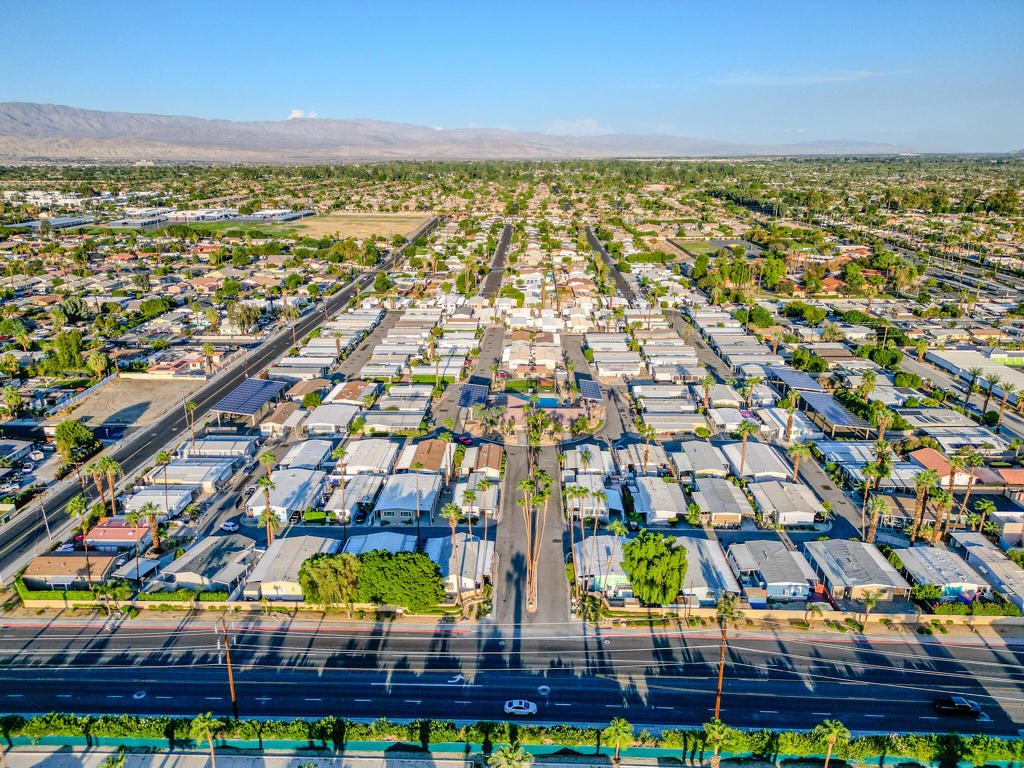 Caliente Sands Mobil - Manufactured In Park
