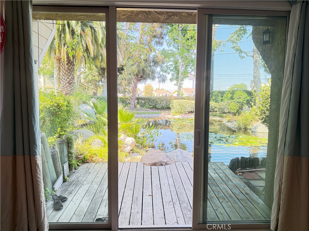 5493 Twin Lakes Drive