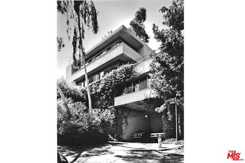 1237 Hilldale Avenue West Hollywood CA 90069