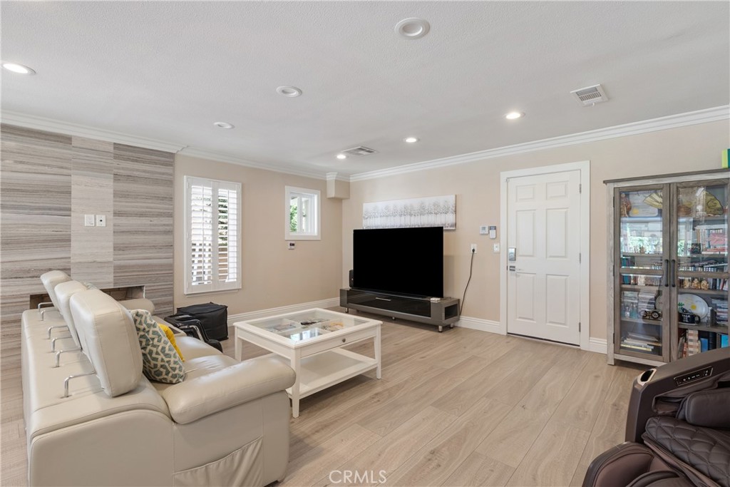 Island (ISLN) - Residential