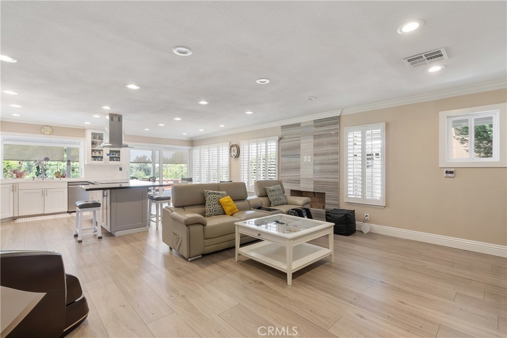 Island (ISLN) - Residential
